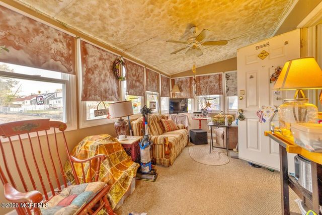 33 Menlo Avenue, Metuchen, NJ 08840