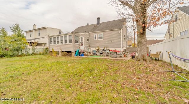 33 Menlo Avenue, Metuchen, NJ 08840