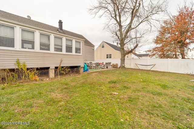 33 Menlo Avenue, Metuchen, NJ 08840