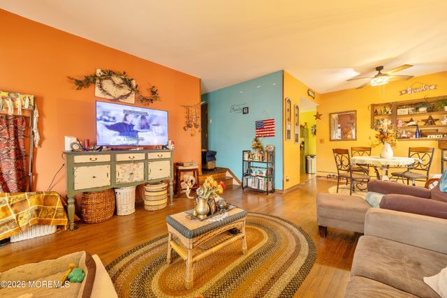 33 Menlo Avenue, Metuchen, NJ 08840