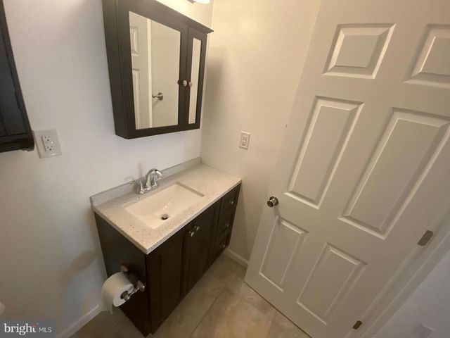 3565 EAGLE RIDGE DR, Woodbridge, VA 22191