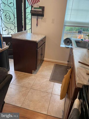 3565 EAGLE RIDGE DR, Woodbridge, VA 22191