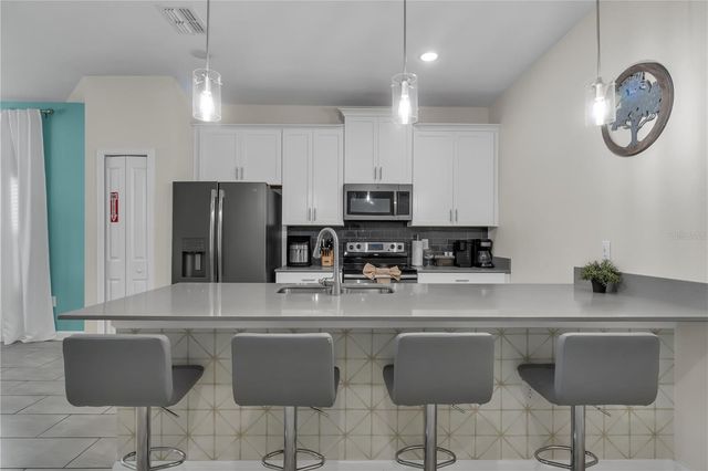 448 OCEAN COURSE AVENUE, Davenport, FL 33896
