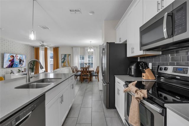 448 OCEAN COURSE AVENUE, Davenport, FL 33896