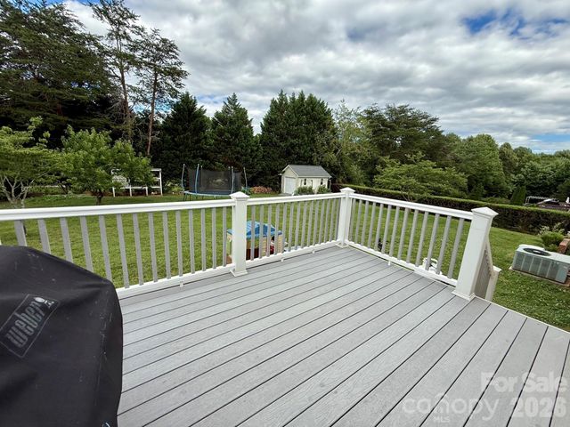 5360 Stonegate Farm Drive, Granite Falls, NC 28630
