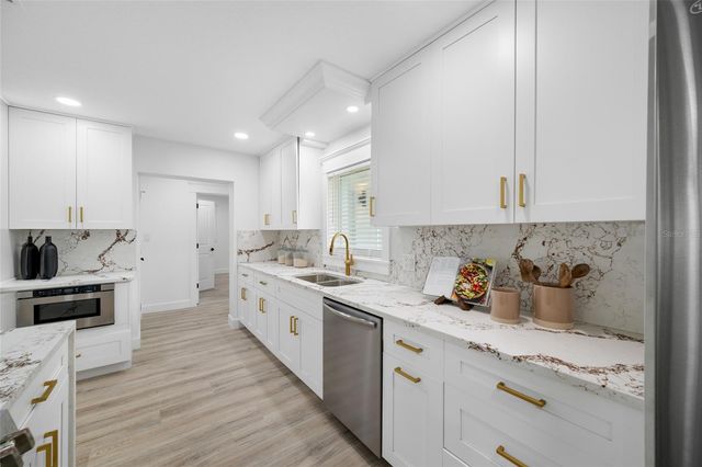 380 VILLAGRANDE AVENUE S, St Petersburg, FL 33707