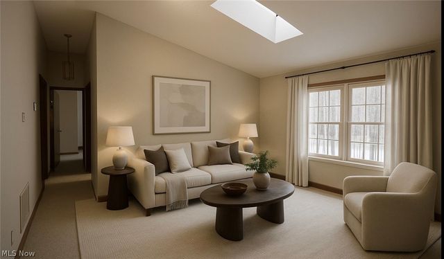 1327 Fox Run Drive, Youngstown, OH 44512