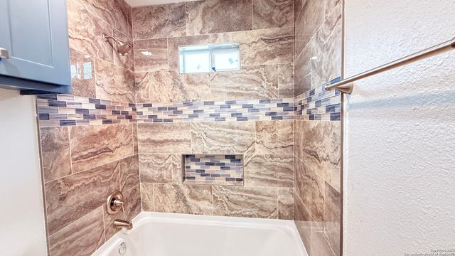 3430 W Salinas, San Antonio, TX 78207