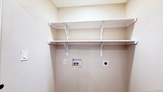 3430 W Salinas, San Antonio, TX 78207