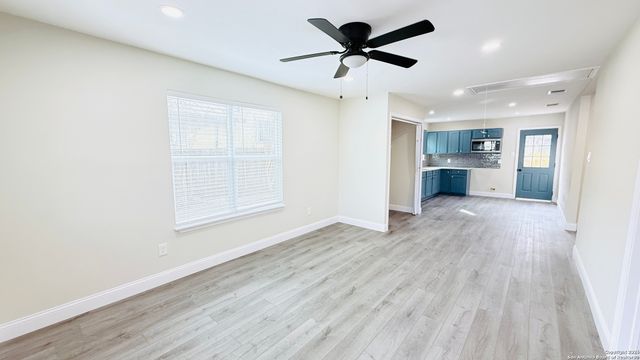 3430 W Salinas, San Antonio, TX 78207