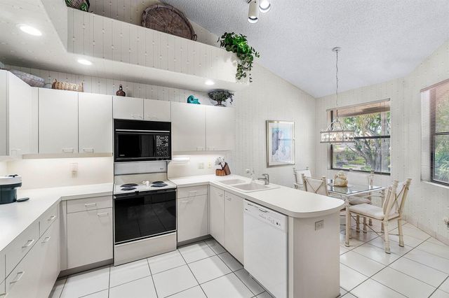 16909 Isle Of Palms Drive B, Delray Beach, FL 33484