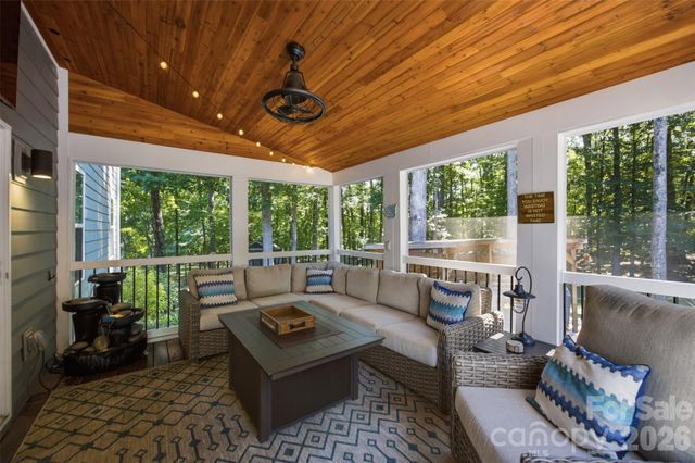 1009 Brookmeade Drive, Waxhaw, NC 28173