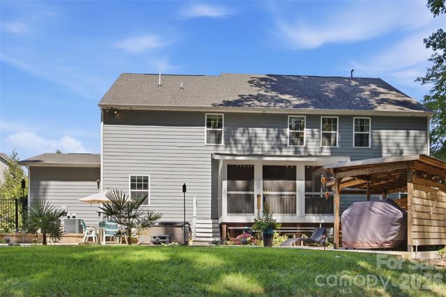 1009 Brookmeade Drive, Waxhaw, NC 28173