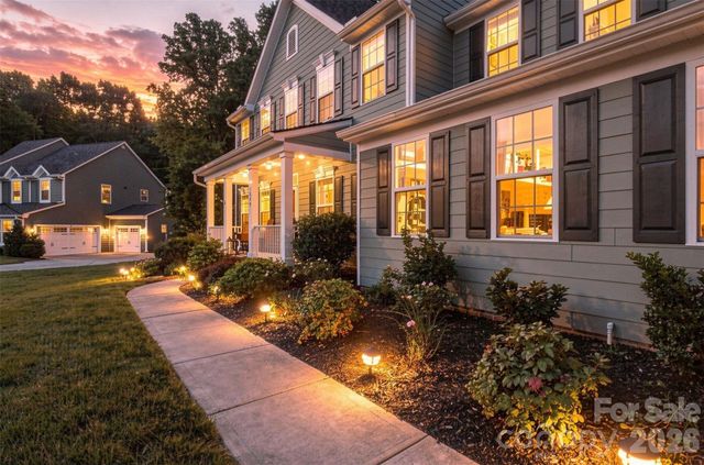 1009 Brookmeade Drive, Waxhaw, NC 28173