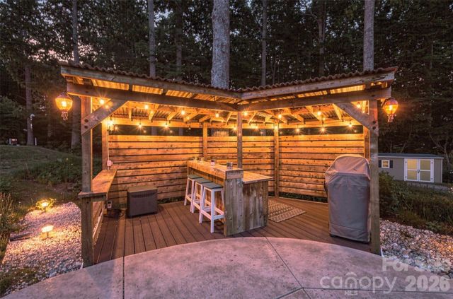 1009 Brookmeade Drive, Waxhaw, NC 28173
