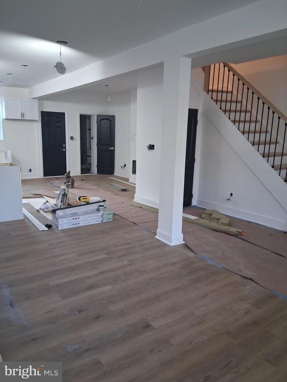 Image 11 of property listing at 2926 OAKLEY AVE, Baltimore, MD 21215