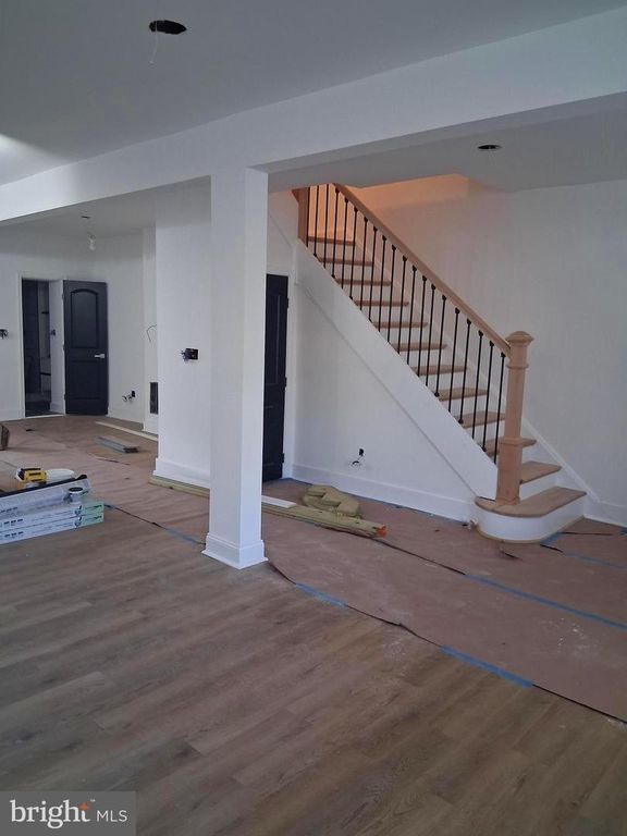 Image 13 of property listing at 2926 OAKLEY AVE, Baltimore, MD 21215