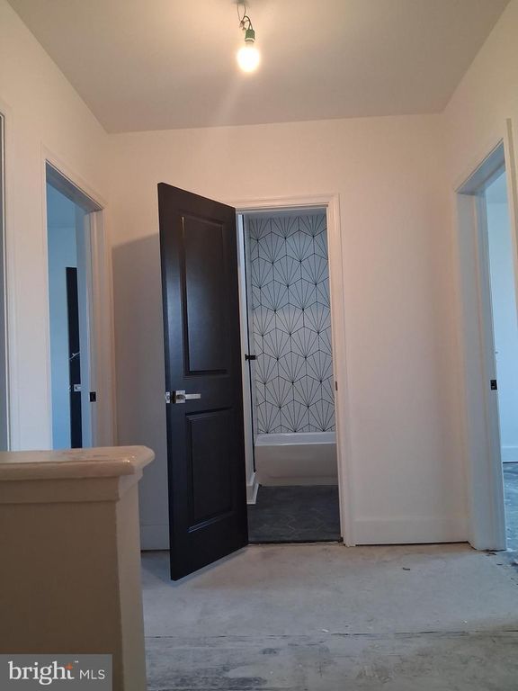 Image 19 of property listing at 2926 OAKLEY AVE, Baltimore, MD 21215