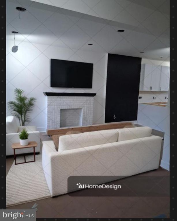 Image 3 of property listing at 2926 OAKLEY AVE, Baltimore, MD 21215