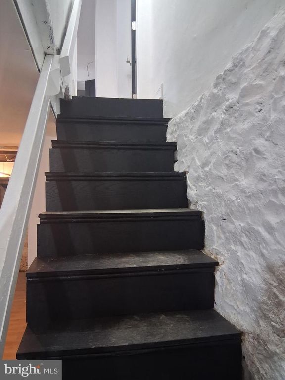 Image 32 of property listing at 2926 OAKLEY AVE, Baltimore, MD 21215