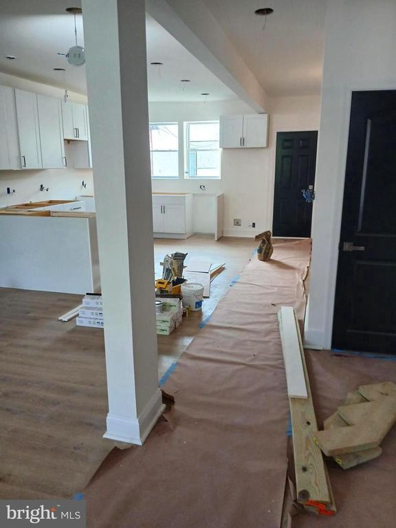Image 9 of property listing at 2926 OAKLEY AVE, Baltimore, MD 21215