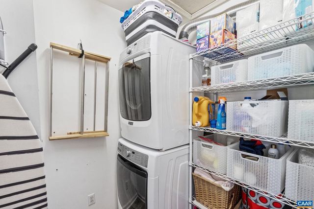 1095 AUTUMN HILL CT, Crozet, VA 22932