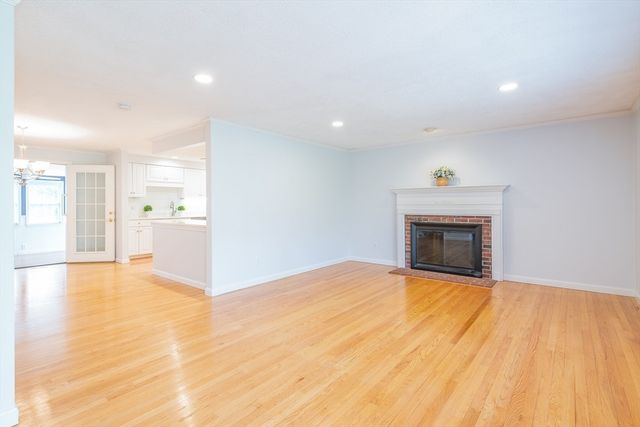 12 Quail Hollow Circle, Sandwich, MA 02563
