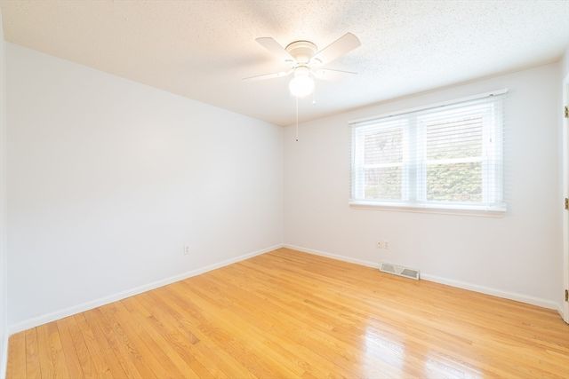 12 Quail Hollow Circle, Sandwich, MA 02563