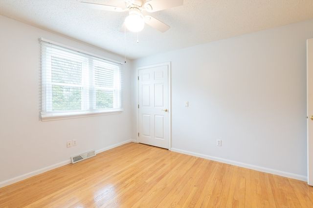 12 Quail Hollow Circle, Sandwich, MA 02563