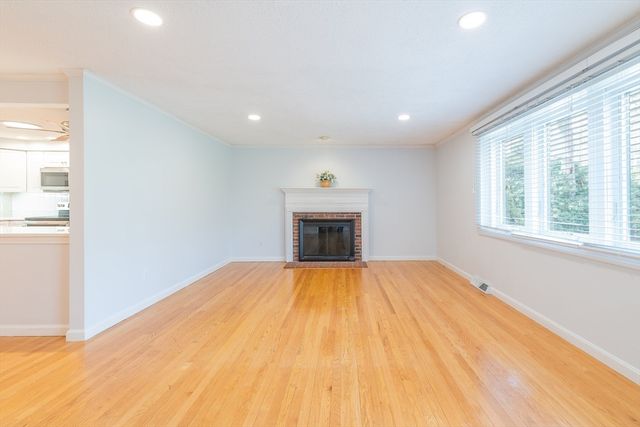 12 Quail Hollow Circle, Sandwich, MA 02563