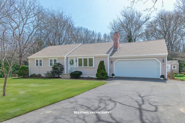 12 Quail Hollow Circle, Sandwich, MA 02563