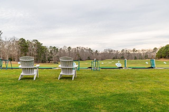 12 Quail Hollow Circle, Sandwich, MA 02563