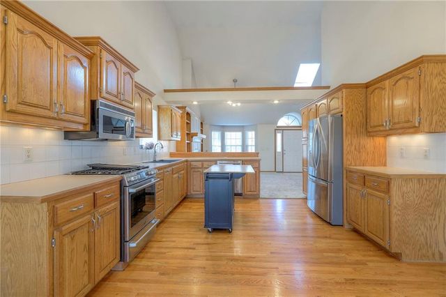 3413 S Arrowhead Court, Independence, MO 64057