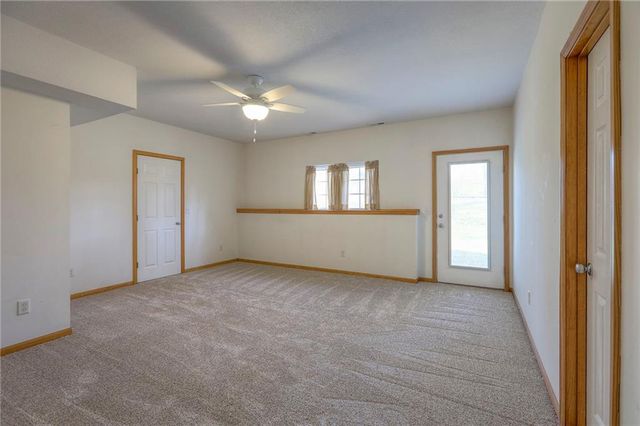 3413 S Arrowhead Court, Independence, MO 64057