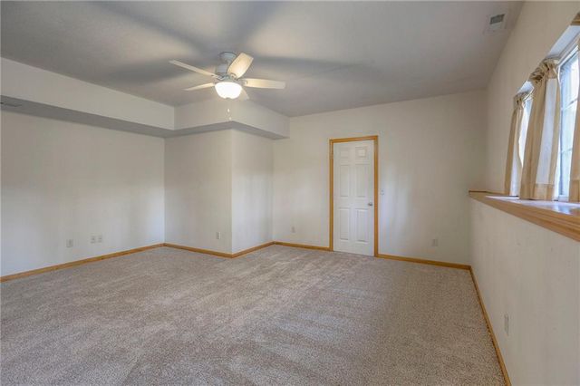 3413 S Arrowhead Court, Independence, MO 64057