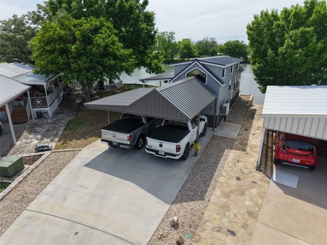 817 Brazos Harbor Circle, Granbury, TX 76048