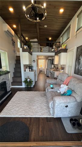 817 Brazos Harbor Circle, Granbury, TX 76048