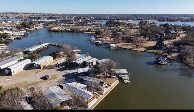 817 Brazos Harbor Circle, Granbury, TX 76048