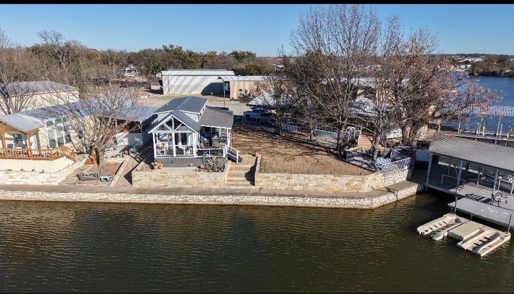 817 Brazos Harbor Circle, Granbury, TX 76048