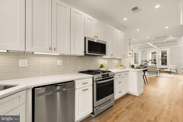 1304 EMERALD ST NE, Washington, DC 20002