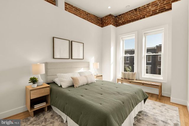 1304 EMERALD ST NE, Washington, DC 20002