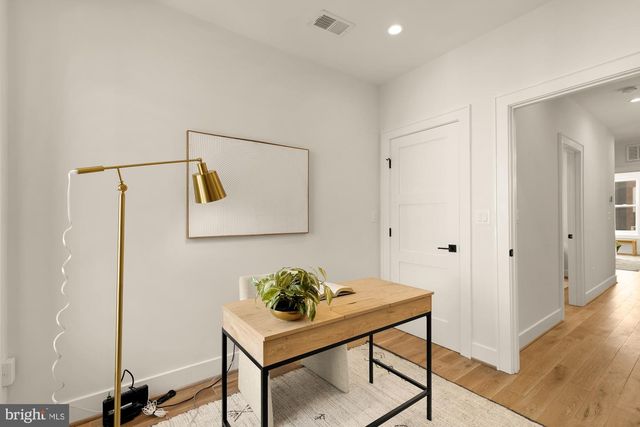 1304 EMERALD ST NE, Washington, DC 20002