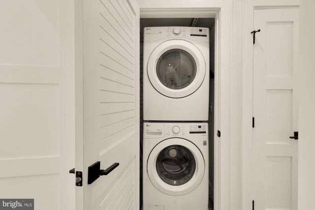 1304 EMERALD ST NE, Washington, DC 20002