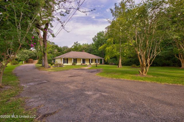 5068 Menge Avenue, Pass Christian, MS 39571