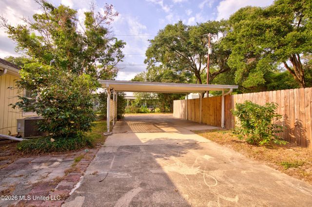 5068 Menge Avenue, Pass Christian, MS 39571