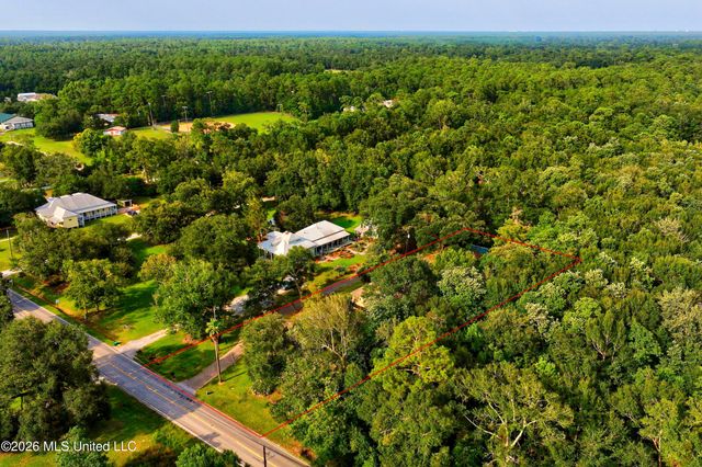 5068 Menge Avenue, Pass Christian, MS 39571