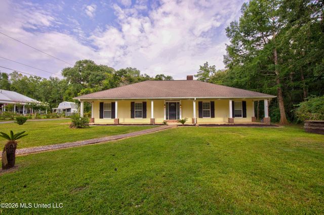 5068 Menge Avenue, Pass Christian, MS 39571