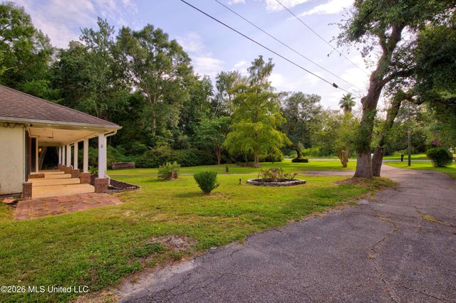 5068 Menge Avenue, Pass Christian, MS 39571