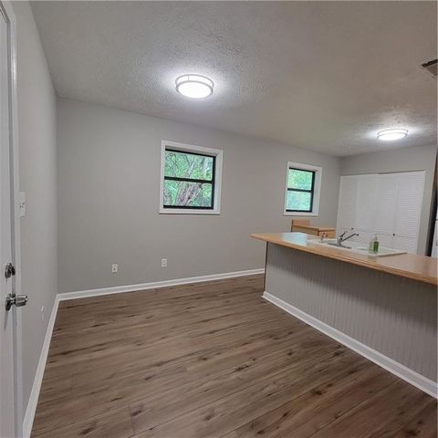 77 Pierce Road, Hiram, GA 30141