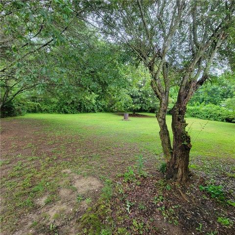 77 Pierce Road, Hiram, GA 30141